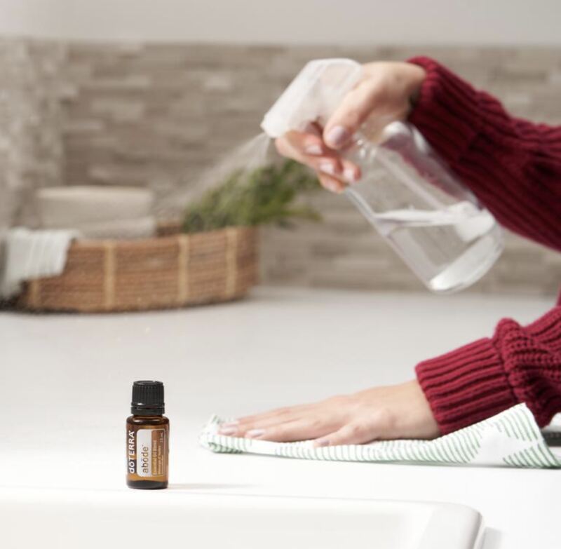 Reinigung mit doTERRA ätherischen Ölen